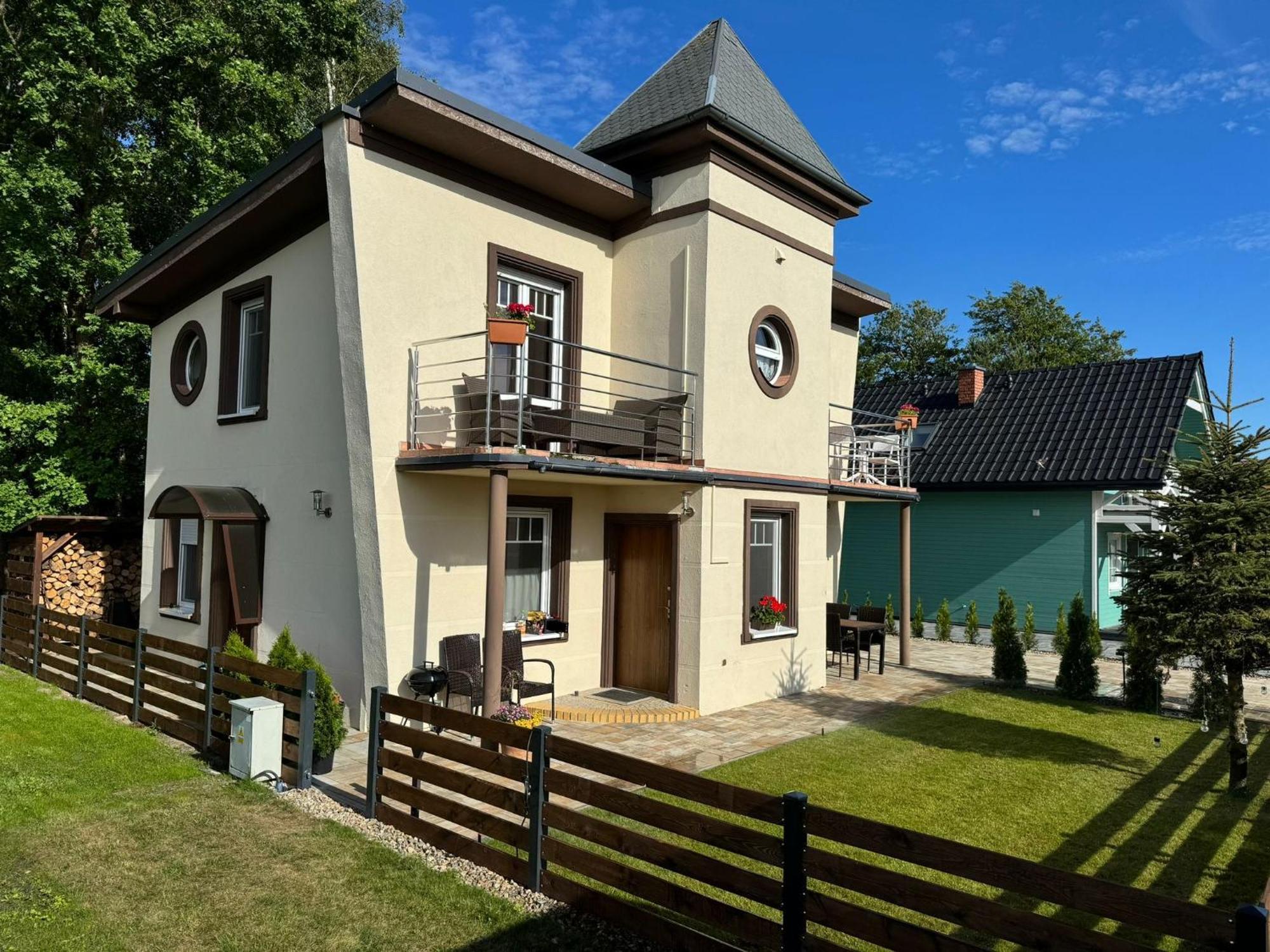 Domek Leba Nowecin Exteriér fotografie